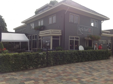 En dan lekker eten bij Kriebelz, je zou er jeuk van krijgen....